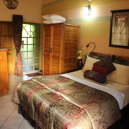 Native Abode Bed & Breakfast Bon Accord Village Exterior foto