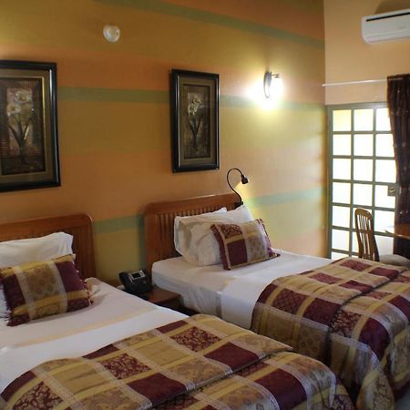 Native Abode Bed & Breakfast Bon Accord Village Exterior foto
