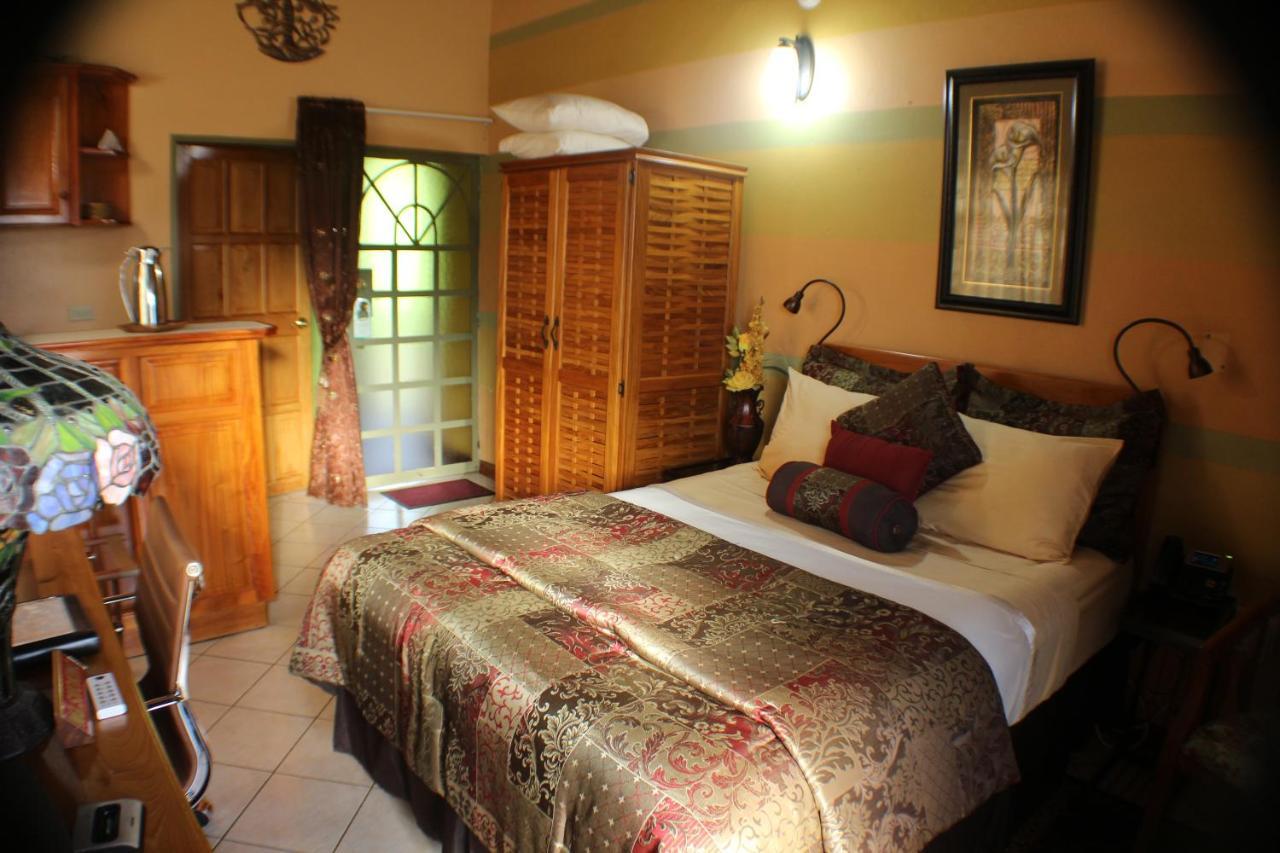 Native Abode Bed & Breakfast Bon Accord Village Exterior foto