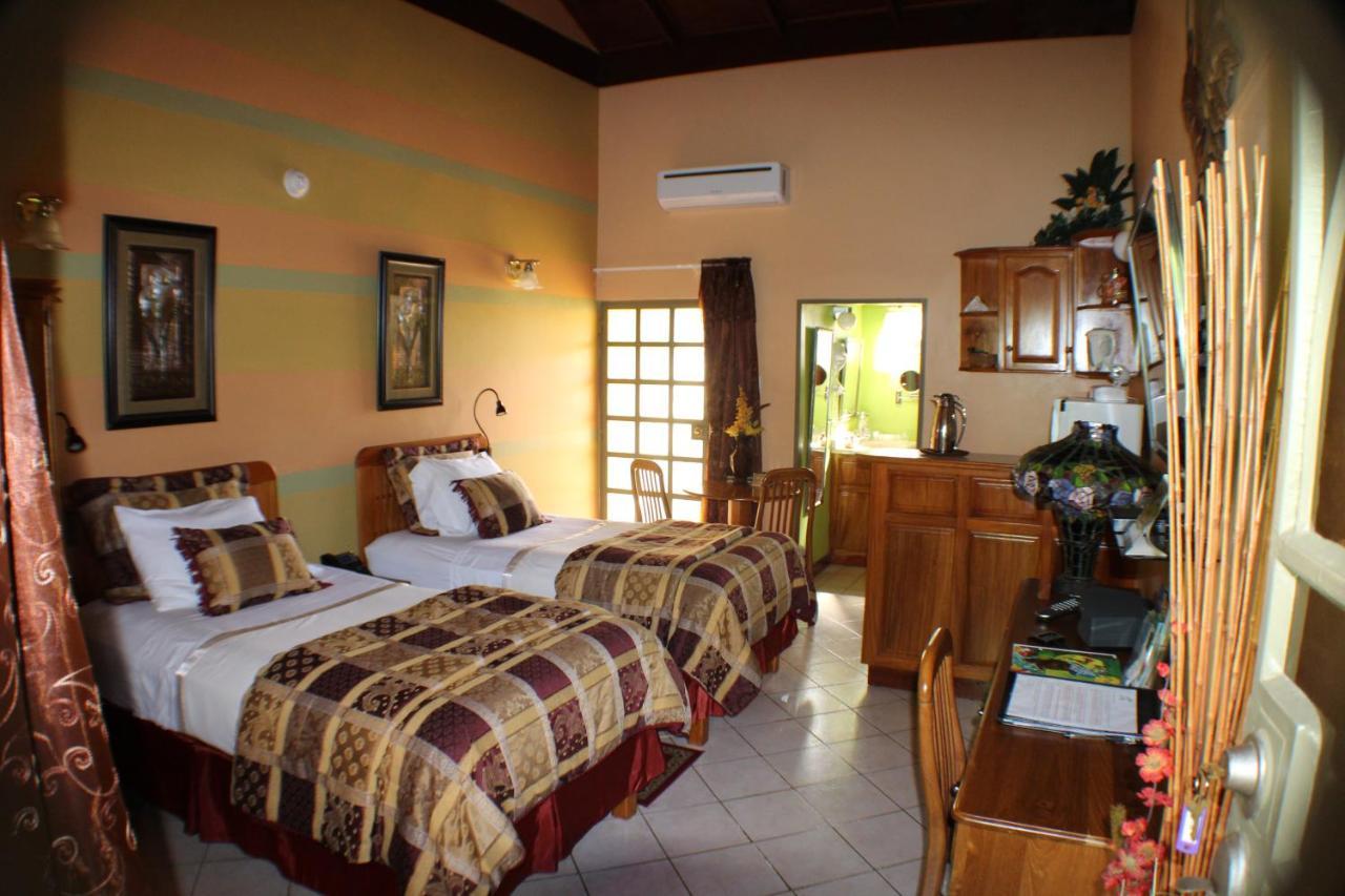 Native Abode Bed & Breakfast Bon Accord Village Exterior foto