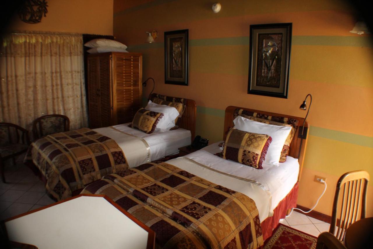 Native Abode Bed & Breakfast Bon Accord Village Exterior foto