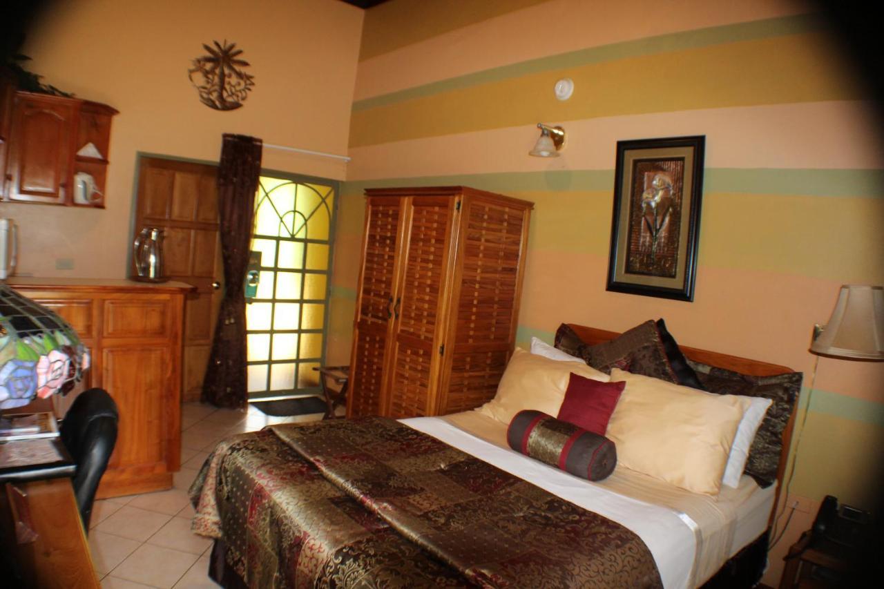 Native Abode Bed & Breakfast Bon Accord Village Exterior foto
